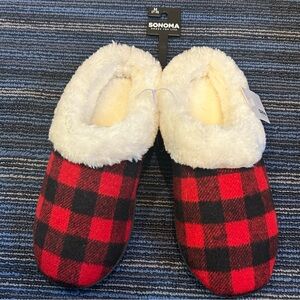 Sonoma Red and Black Buffalo Print Slippers M